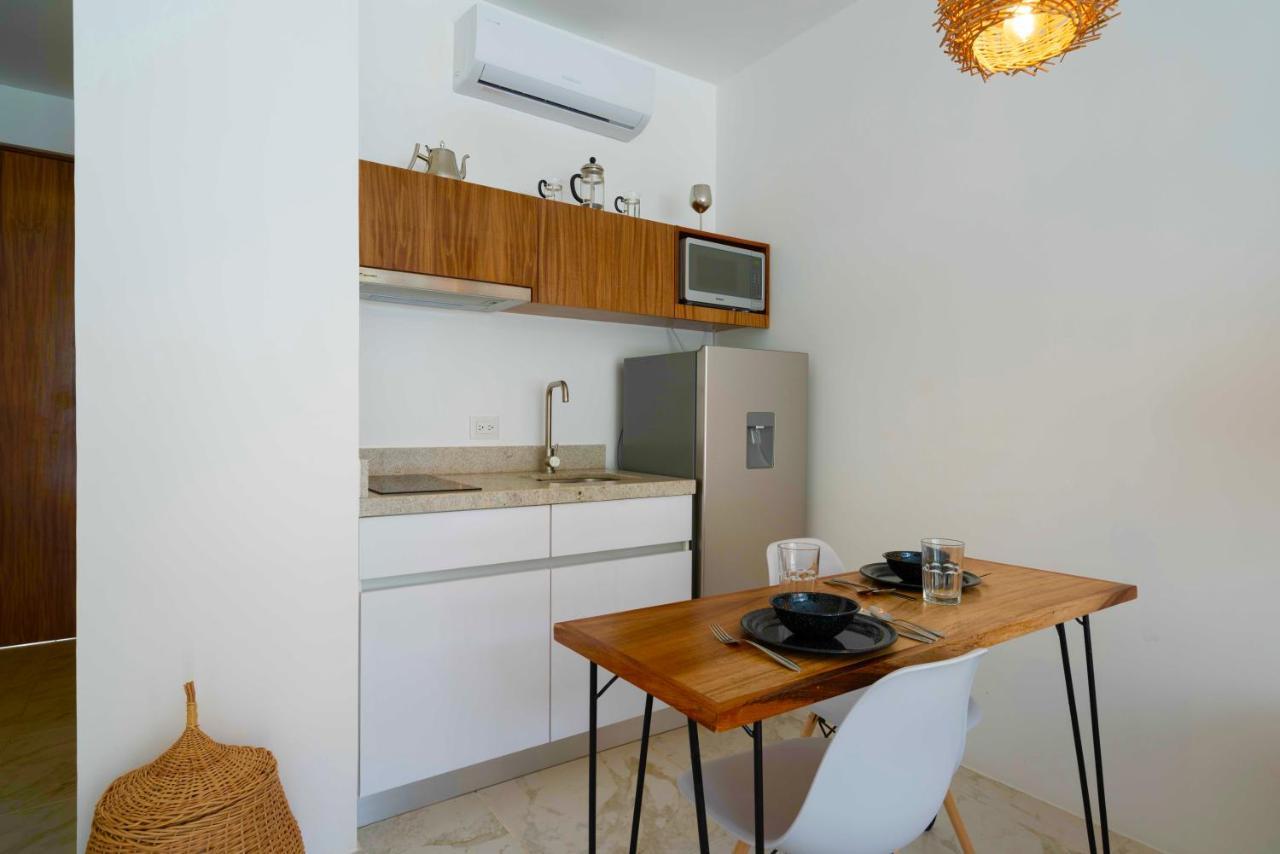 Beautiful Swim-Up Studio With Private Terrace, Pool And Jungle Gym Тулум Экстерьер фото