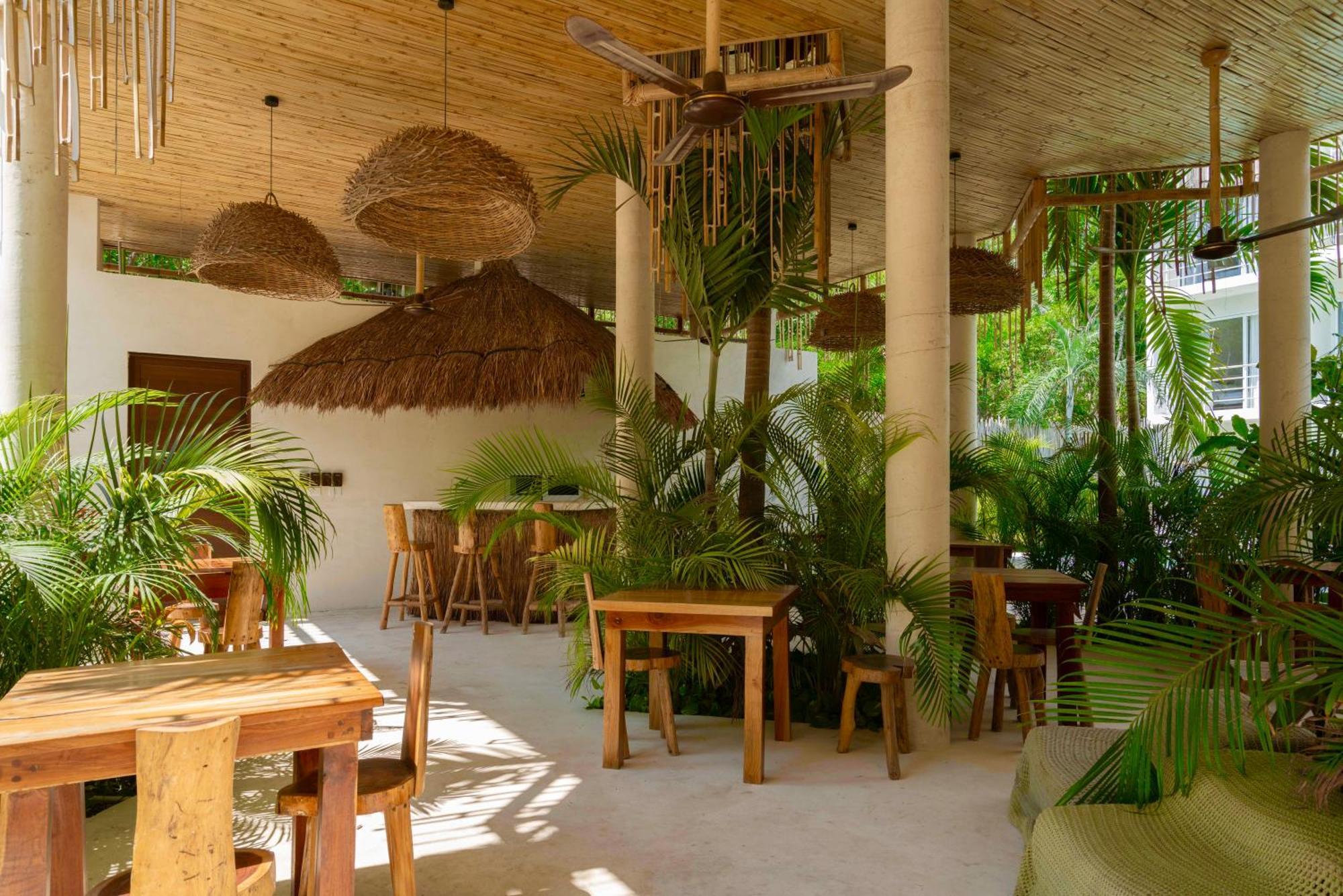 Beautiful Swim-Up Studio With Private Terrace, Pool And Jungle Gym Тулум Экстерьер фото