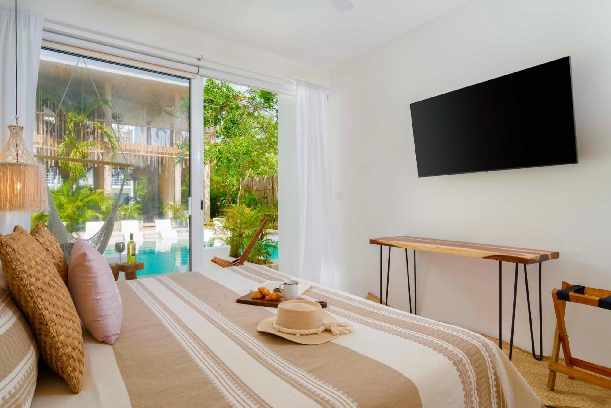 Beautiful Swim-Up Studio With Private Terrace, Pool And Jungle Gym Тулум Экстерьер фото